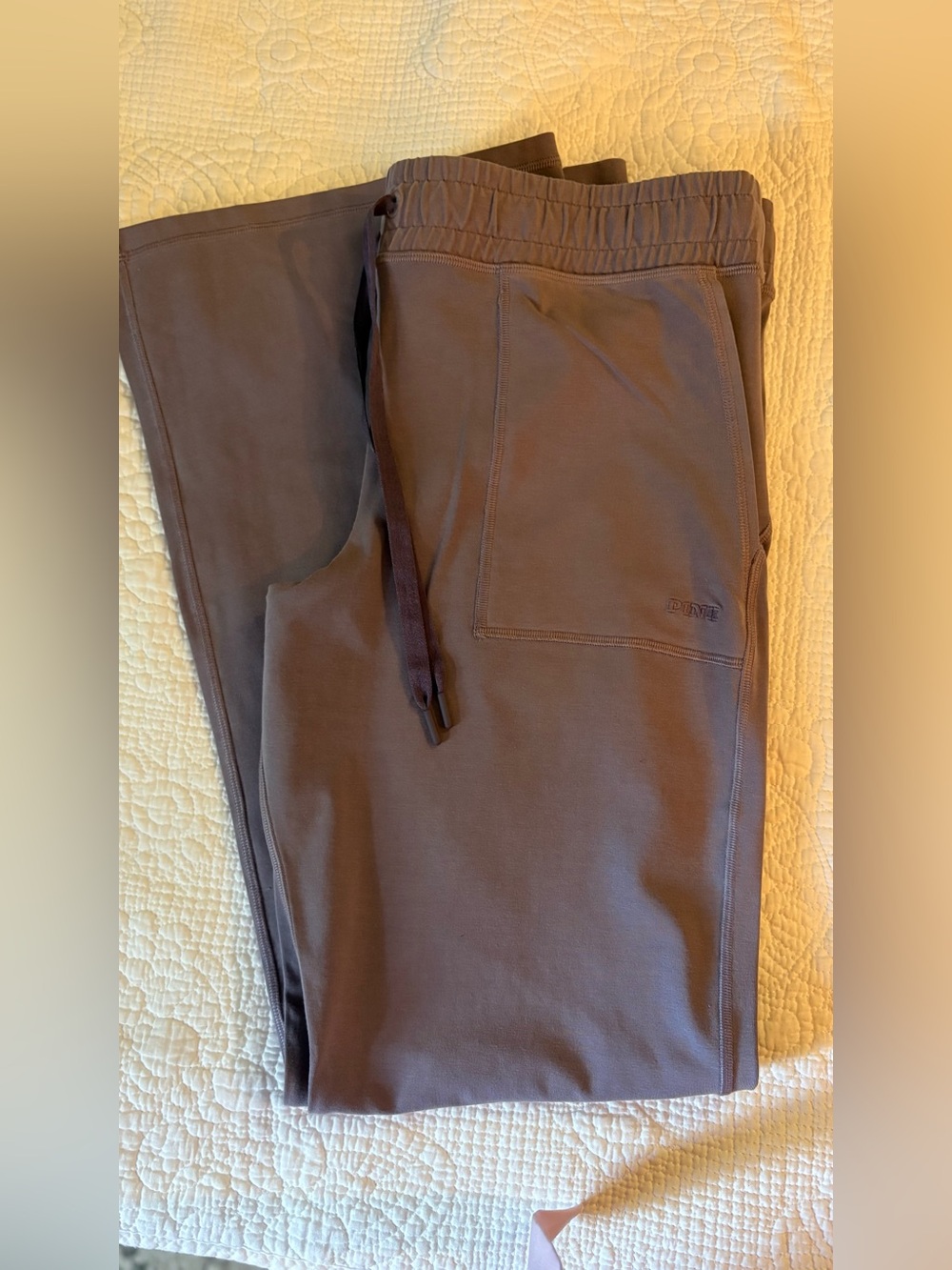 PINK Victoria's Secret dusty lavendar all day cotton flare leggings. Size xl
